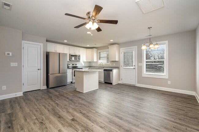 Building Photo - 440 West F St APPROVED APPLICATION