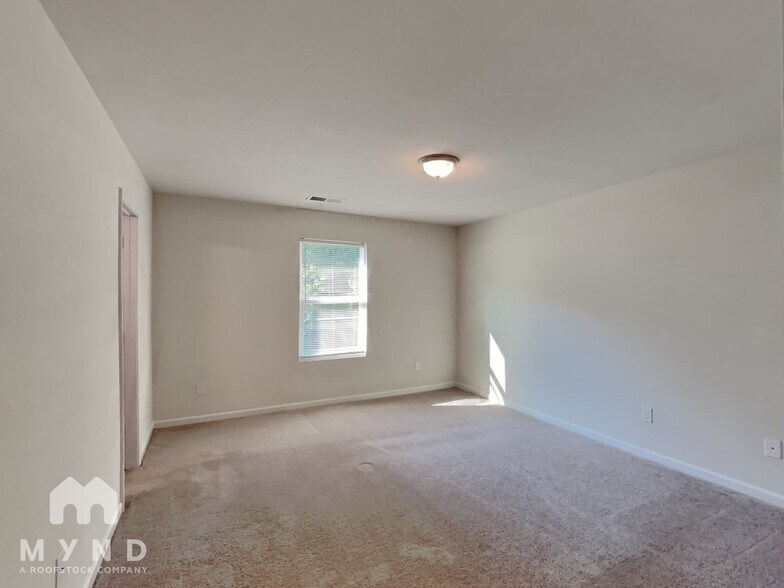 Building Photo - 418 Jada Ln