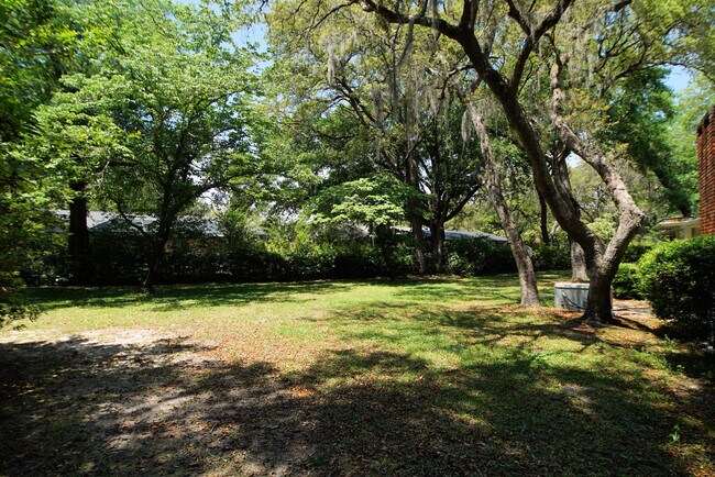 Building Photo - 18 Sherwood Rd NW