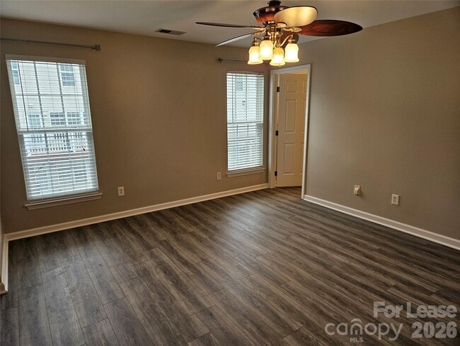 Building Photo - 10427 Alexander Martin Ave