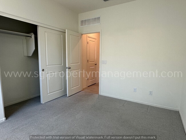 Building Photo - 1781 E Desert Breeze Pl