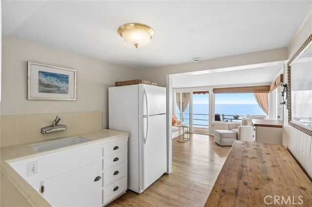 Building Photo - 1139 Gaviota Dr