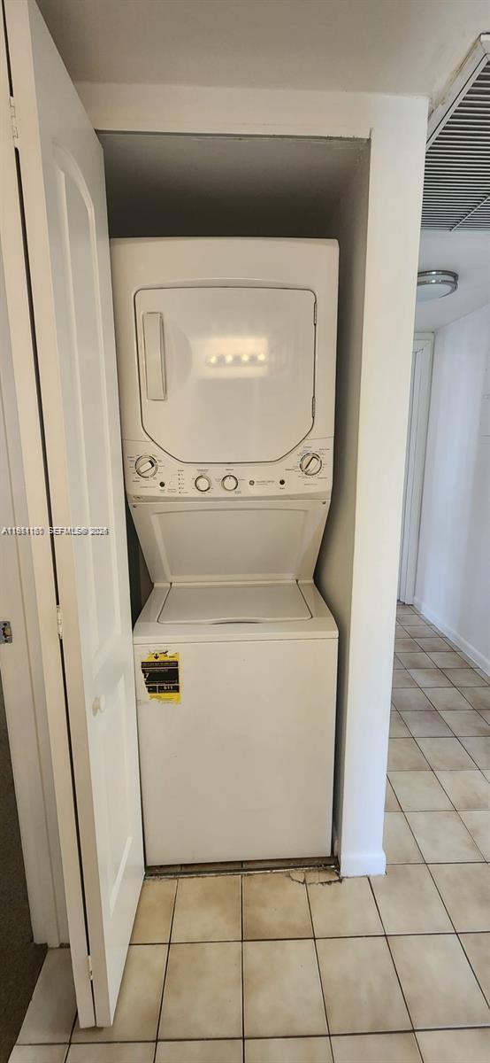 Building Photo - 880 NE 207th Terrace