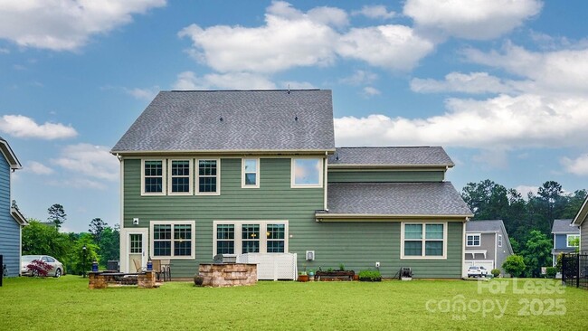 Building Photo - 428 Moses Dr