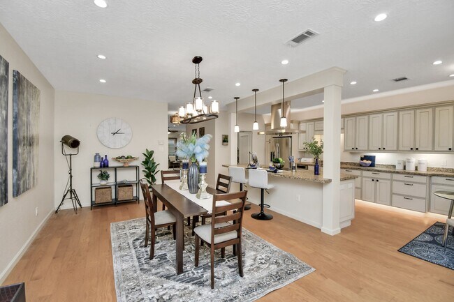 Building Photo - 9632 Bayou Brook St