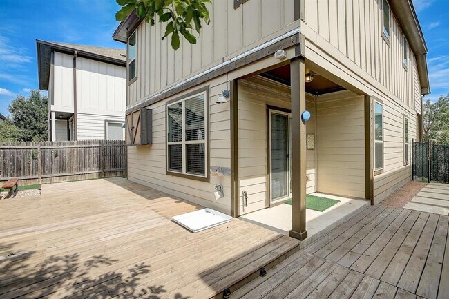 Building Photo - 908 Firebranch Trail