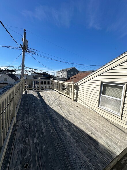 Building Photo - 6 M St
