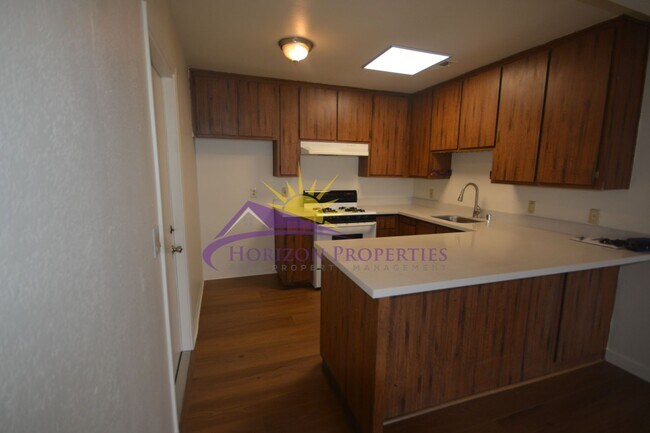 Building Photo - 4821/4823 Mary Kate Dr