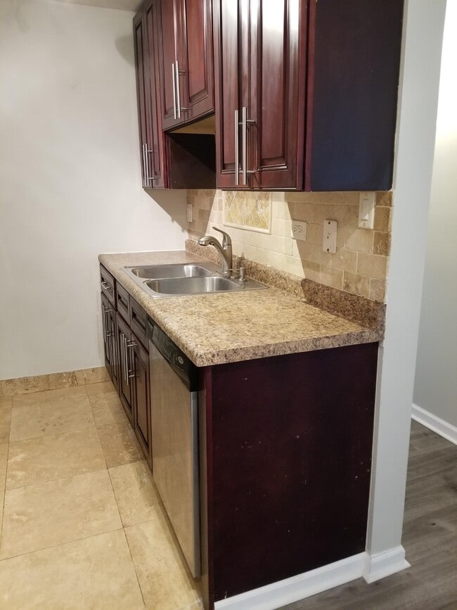 Building Photo - 872 Winesap Ct