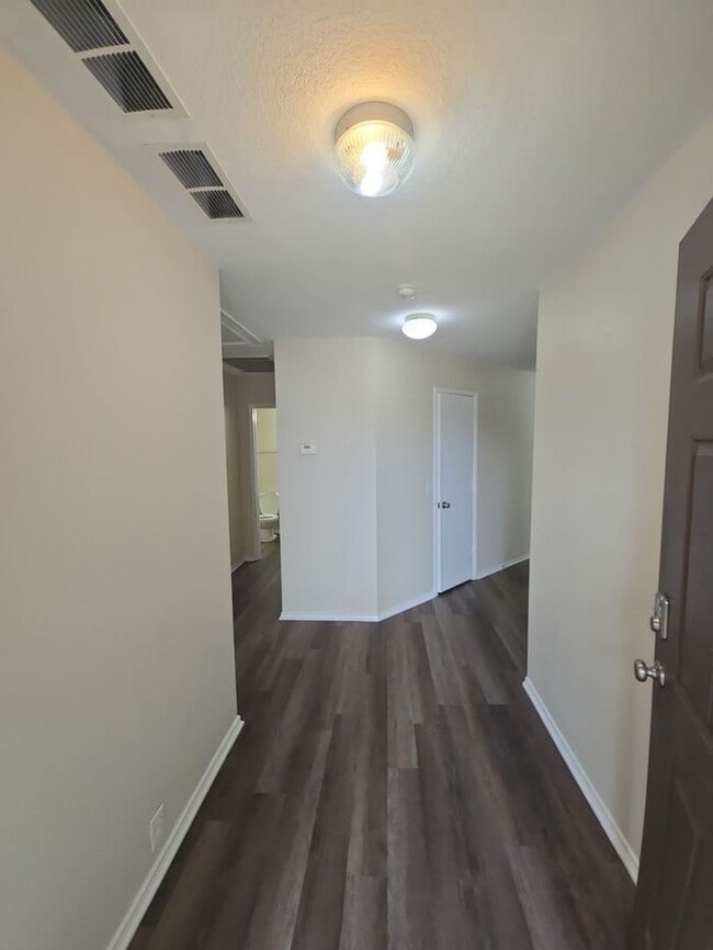 Building Photo - **Charming 3-Bed, 2-Bath Home in Melissa, ...
