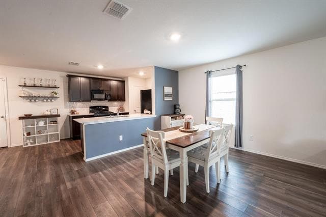 Building Photo - 771 Bayonet St