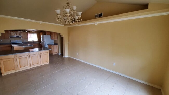 Building Photo - 304 Calle Al Rumbo