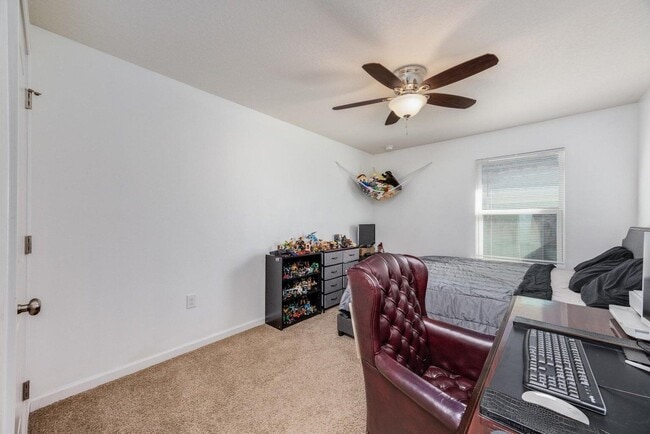 Building Photo - 1010 Limpkin St