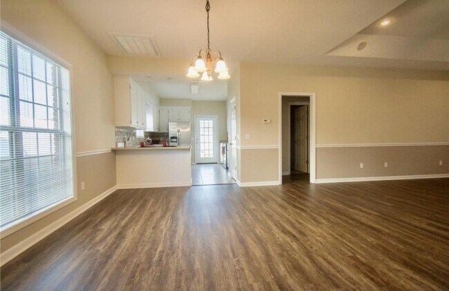 Building Photo - 210 Wakefield Way