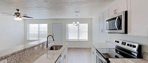 Building Photo - 10721 Edgewest Terrace