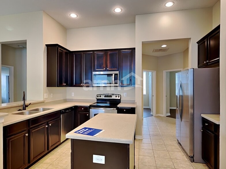 Building Photo - 8109 Sequester Loop