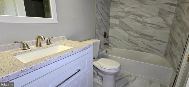 Building Photo - 3591 Laurel View Ct