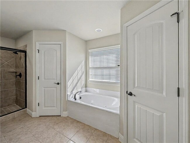 Building Photo - 1801 SW Candlewood St