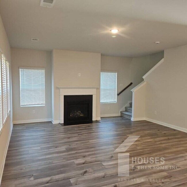 Building Photo - 185 Vickery Rd