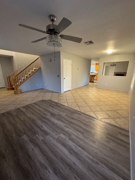 Building Photo - 774 Willow Ct