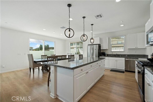 Building Photo - 36300 Firelight Cir