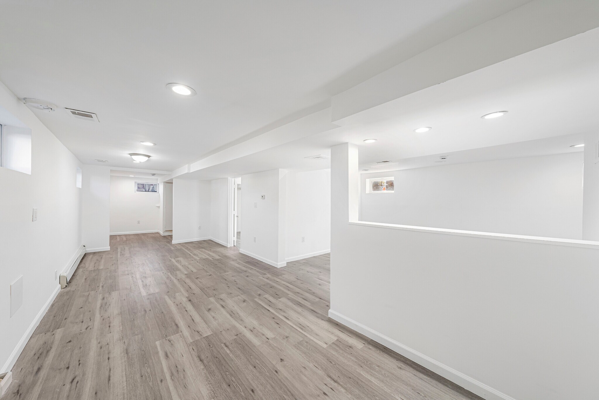 Building Photo - 400 W Elm St