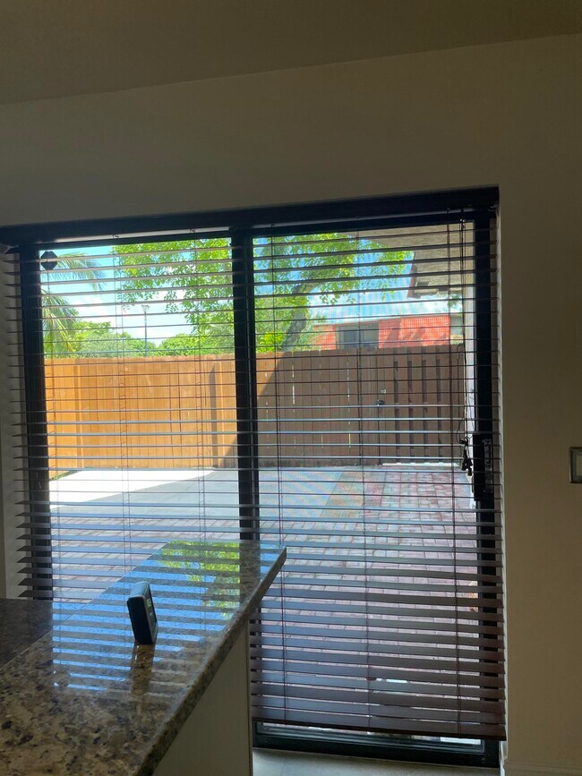 Building Photo - 22976 Oxford Pl