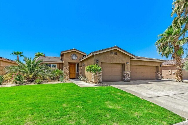 Building Photo - 83631 Himalaya Dr