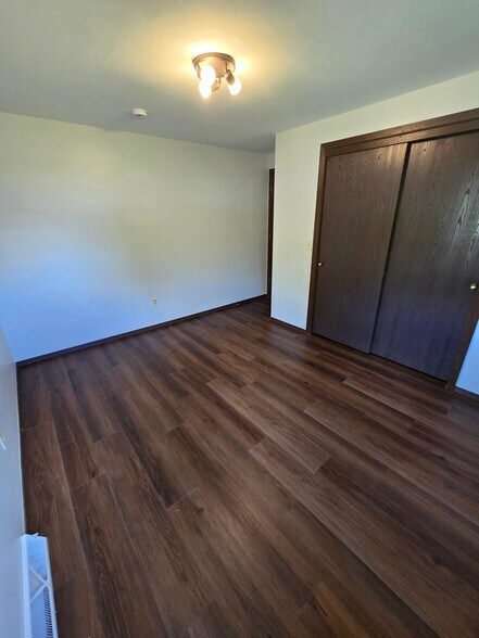 Building Photo - 6770 Deuster St