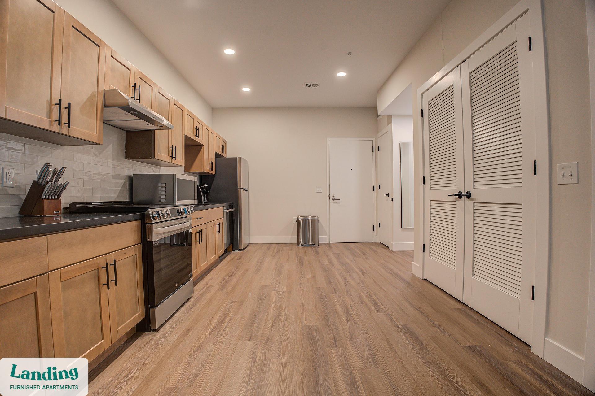 Building Photo - 1999 E Boston St