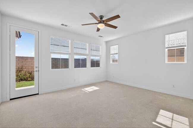 Building Photo - 73514 Cierra St