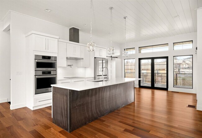 Building Photo - Modern Newly Built 4 Bed, 3 Bath Home!