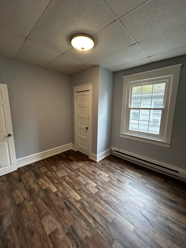 Building Photo - 719 Mercer Ave