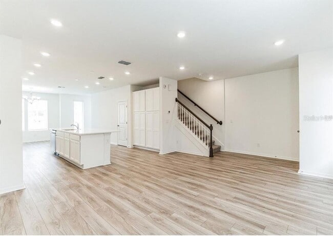 Building Photo - 2905 Voyager Ave