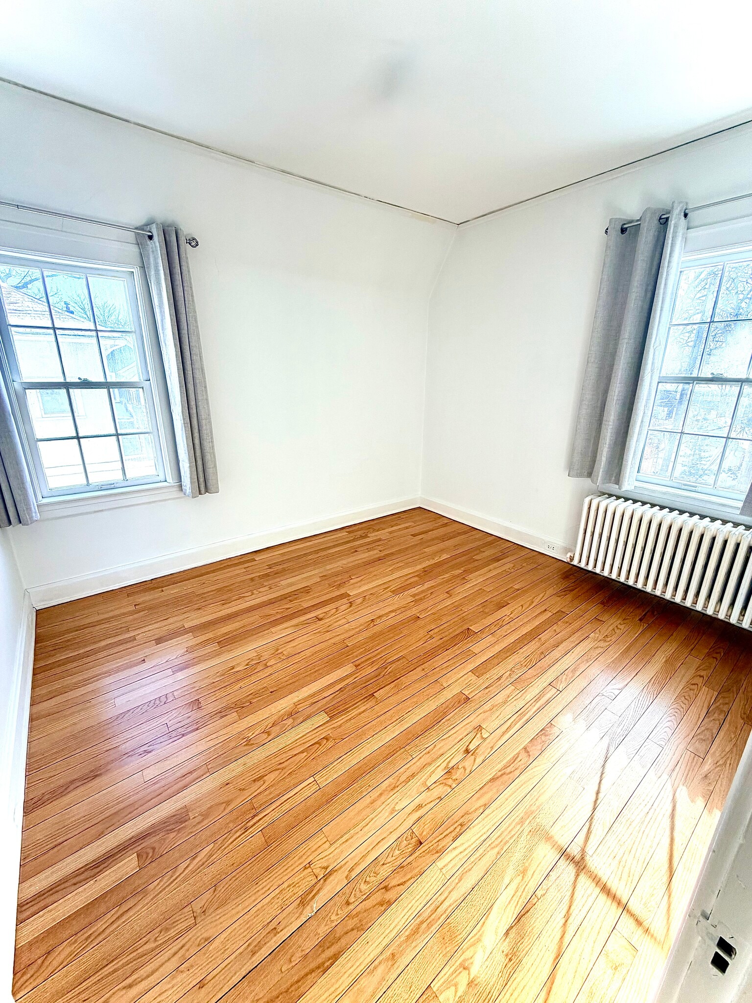 Building Photo - 130 Orlin Ave SE