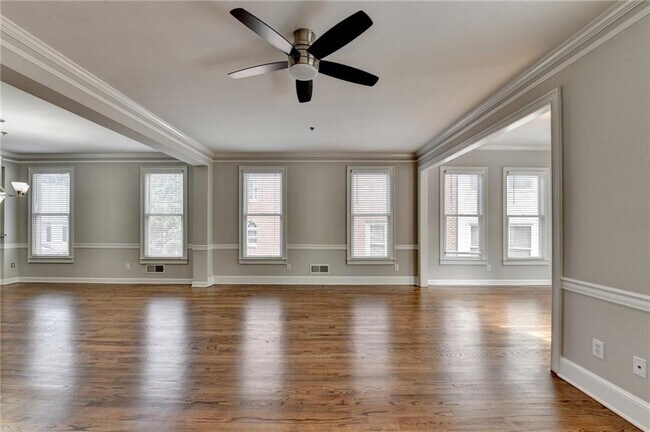 Building Photo - 486 Vinings Estates Dr SE