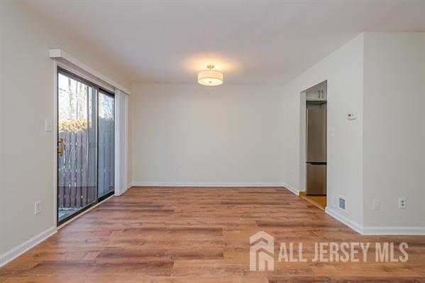 Building Photo - 92 Reynolds Ct