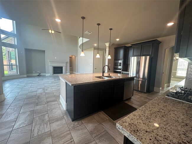 Building Photo - 14514 Fall Creek View Dr