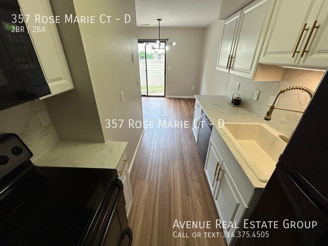 Building Photo - 357 Rose Marie Ct