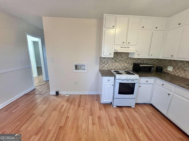 Building Photo - 1002 Level Creek Rd