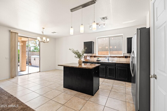 Building Photo - 2177 W Agrarian Hills Dr