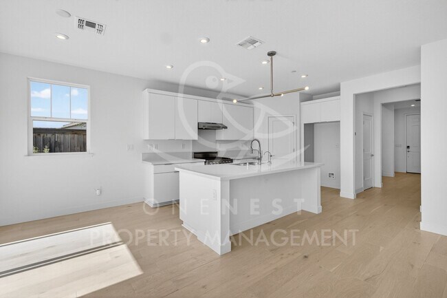 Building Photo - **move in 5/1 $500 off first months rent** Desirable Twelve Bridges Home | 4 bed 3.5 bath