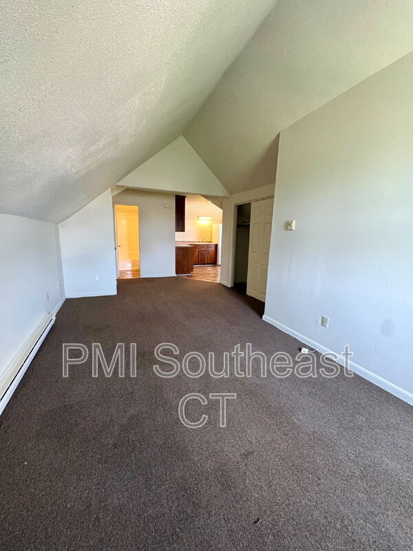 Building Photo - 54 Hempstead St