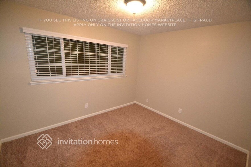 Building Photo - 9149 Thilow Dr