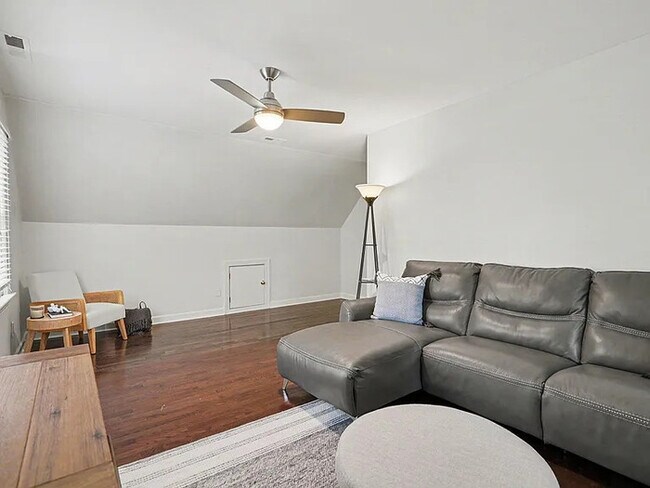 Building Photo - Lease OR Lease to Own