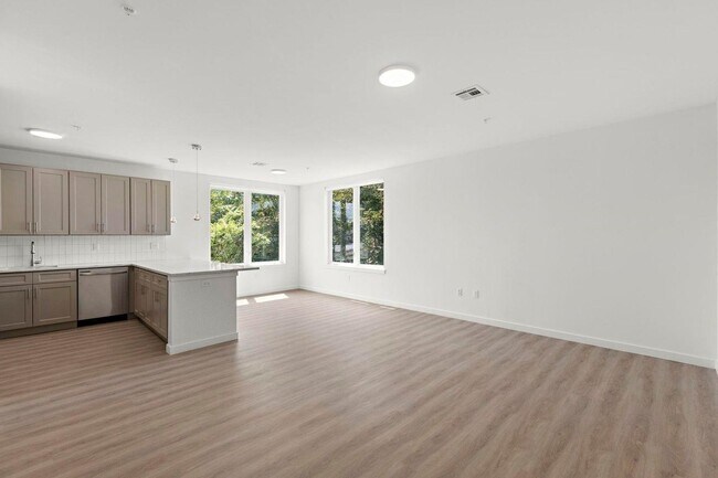 Building Photo - 306 Bergen Ave