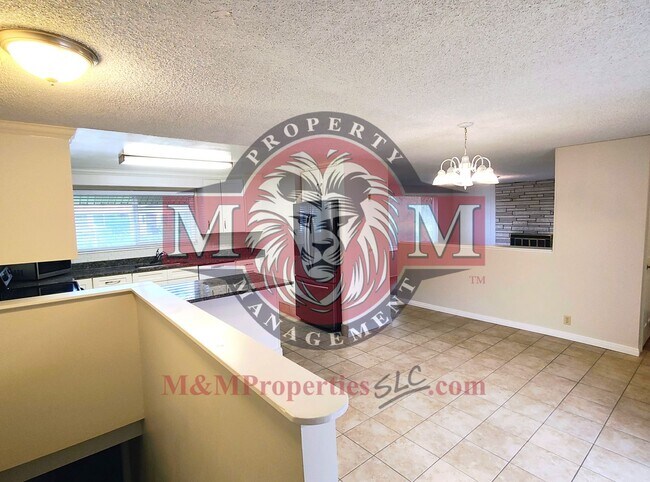Building Photo - Great 4 Bd 2 Ba Home in Taylorsville