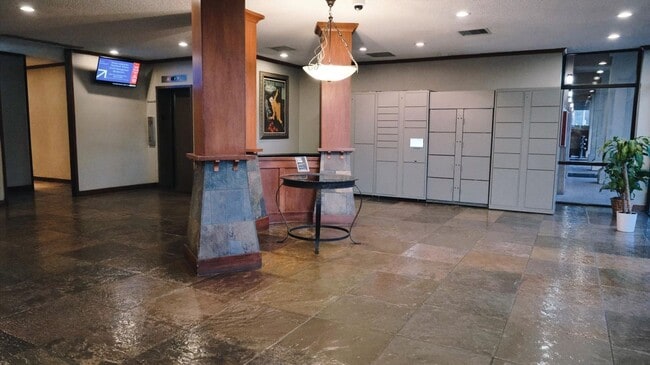 Building Photo - 2225 E Buchtel Blvd