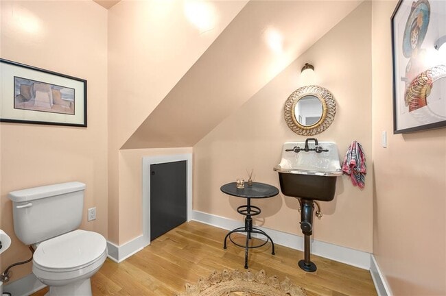 Building Photo - 1101 Lorrain St