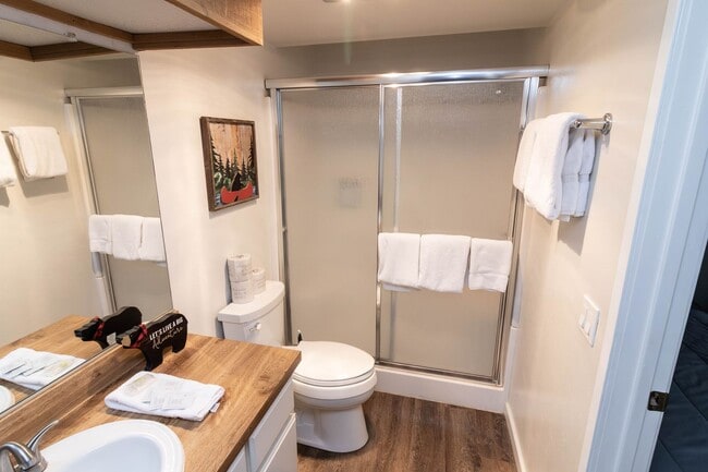 Building Photo - 3 Bedroom 2 Bathroom Condo in Big Bear Lake